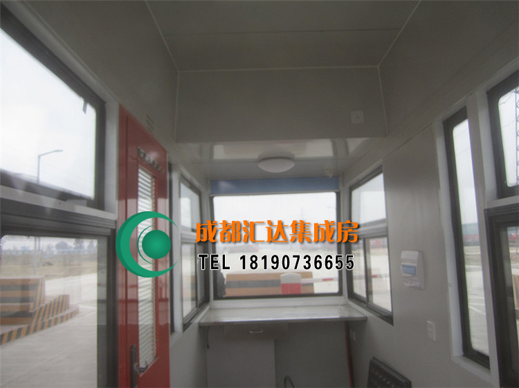 高速路收费亭.jpg